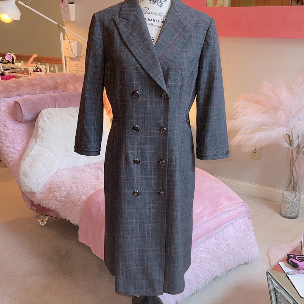 Such a Chic , Classy and Feminine Coat Dress